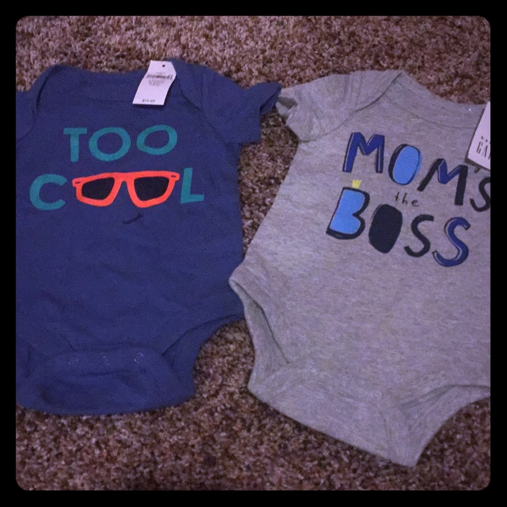 Set of 2 Short Sleeve Body Suits